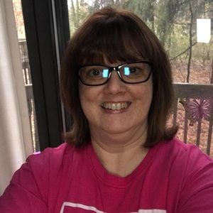 Meet your Posher, Dee